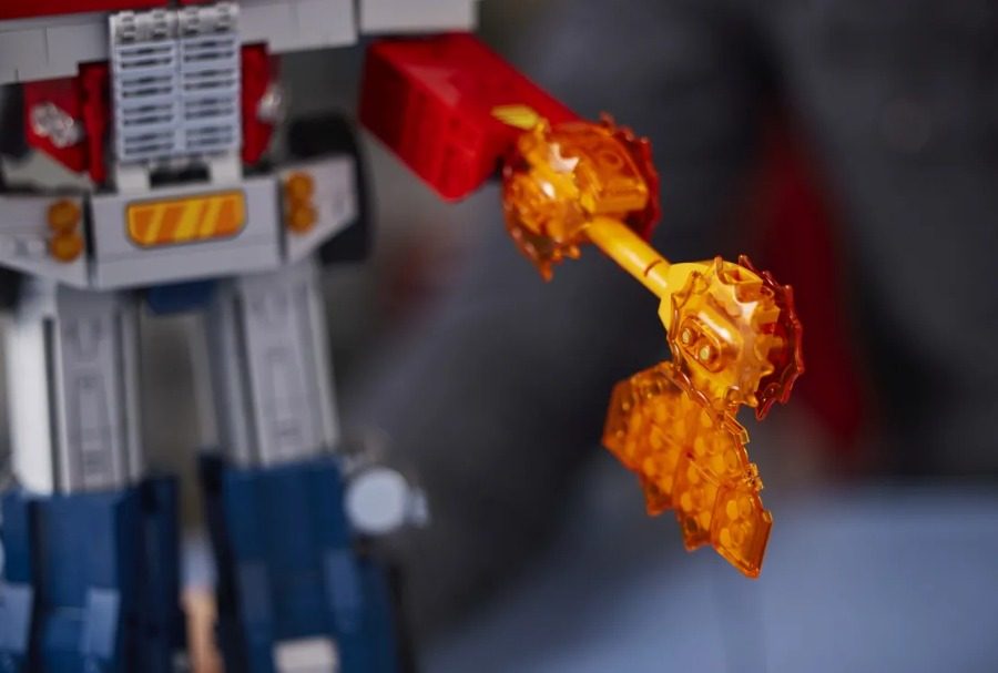 optimus prime lego transformers captura web 12 5 2022 113433 www theverge com