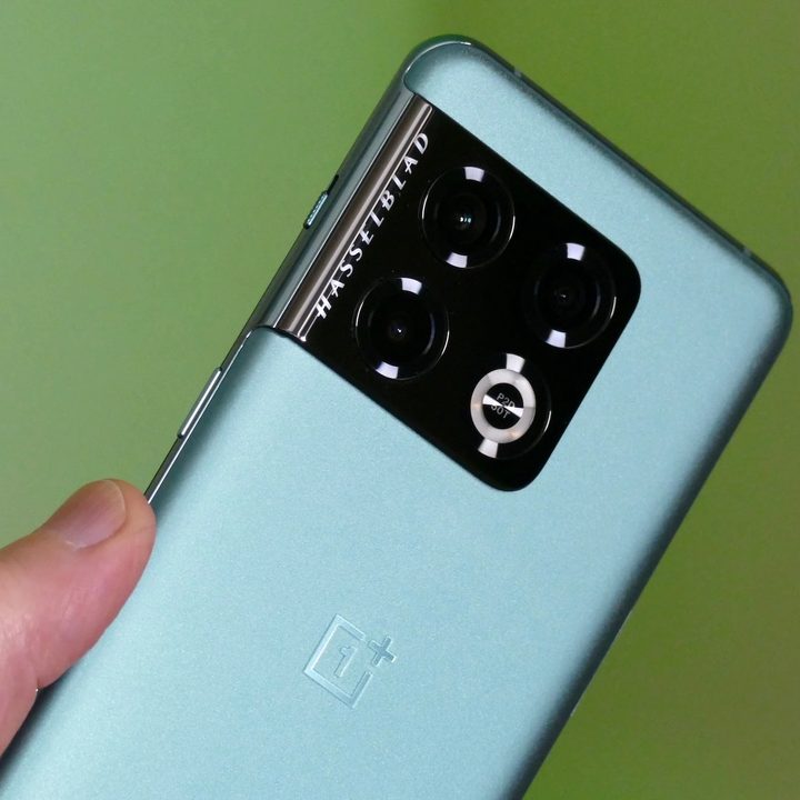 oneplus 10 pro vs samsung galaxy s22 plus 4