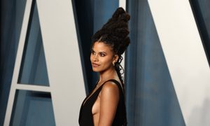 black mirror sexta temporada zazie beetz josh hartnett 2022 vanity fair oscar party hosted by radhika jones  arrivals