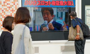 shinzo abe asesinato bajan videos twitter facebook tokyo reacts as former pm is shot while campaigning