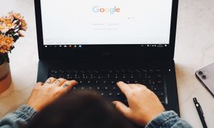 Cómo cambiar la imagen de fondo en Google Chrome.