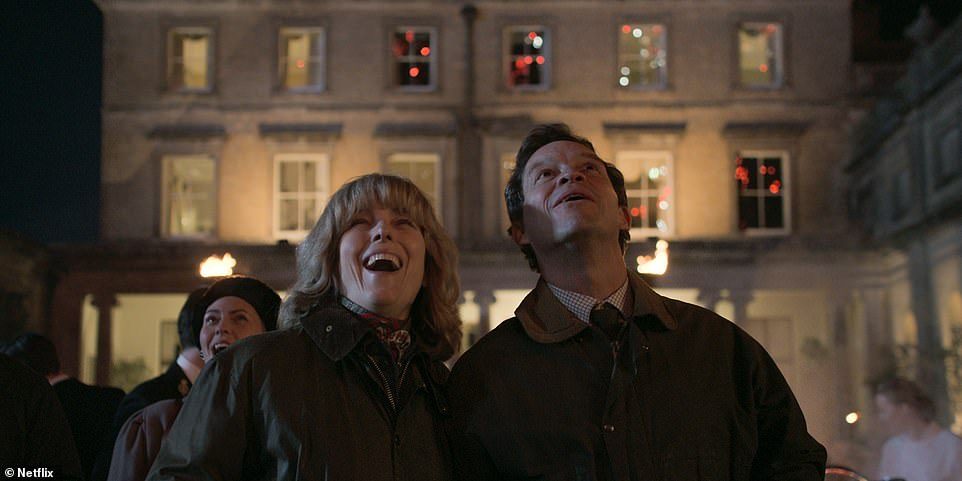 the crown 5 primeras imagenes reina isabel diana harry william 63473911 11316073 coming soon it was recently revealed that ne