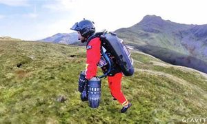 paramedico jetpack usa en condiciones adversas rescate