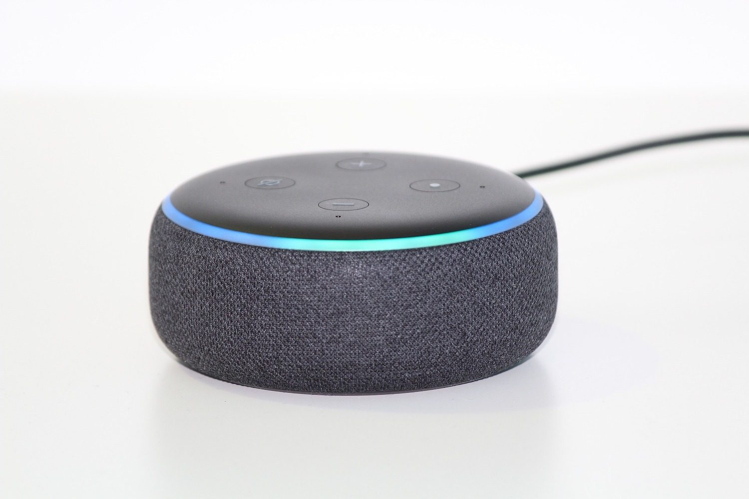 Qu&eacute; es Alexa y qu&eacute; puede hacer el asistente de Amazon por ti.