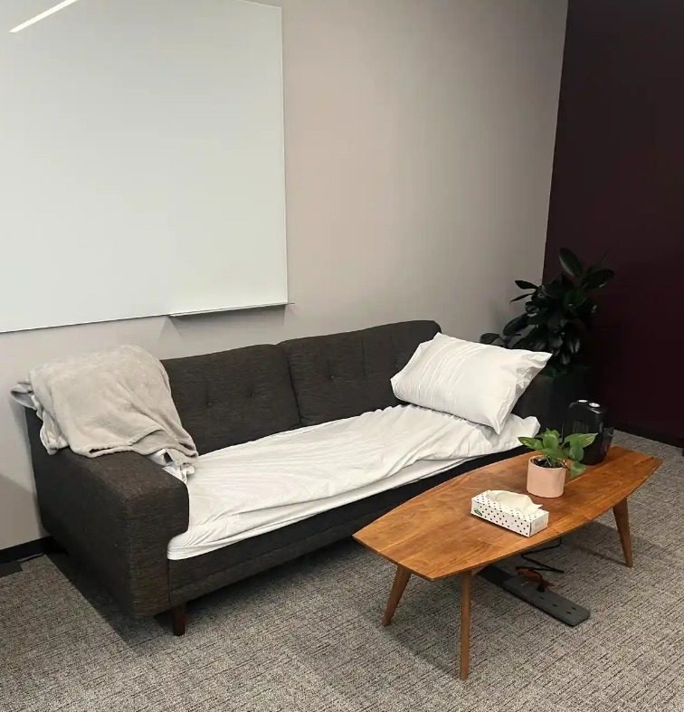 twitter oficinas cama captura web 8 12 2022 132348 www theguardian com