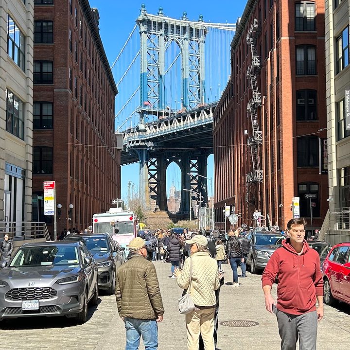 iphone 14 plus amarillo 5