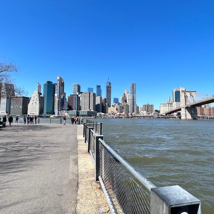 iphone 14 plus amarillo 8