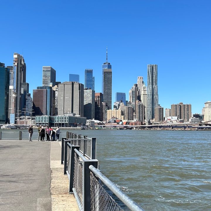 iphone 14 plus amarillo 9