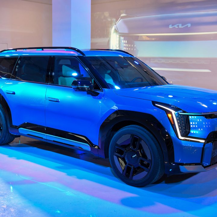 kia ev9 se presenta nyias 12