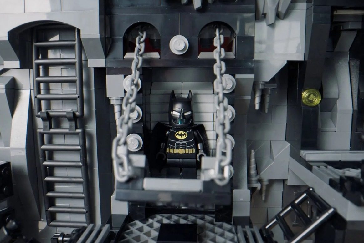 baticueva lego batman returns captura web 16 5 2023 13843 www theverge com