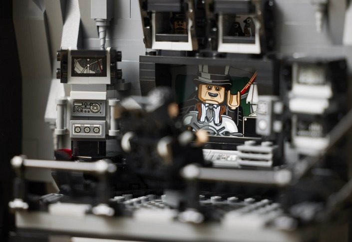 baticueva lego batman returns captura web 16 5 2023 13947 www theverge com