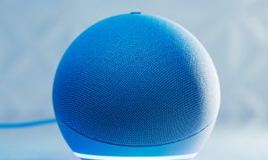 Te explicamos cómo cambiar la voz de Alexa (o su idioma).