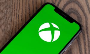 Cómo conectar el teléfono a una Xbox One.