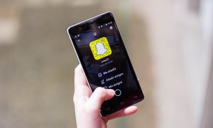 Cómo activar el modo oscuro en Snapchat en iPhone y Android.