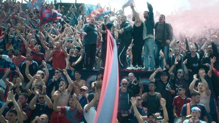 Barrabrava: la serie que va del campo de futbol a la debilidad humana.