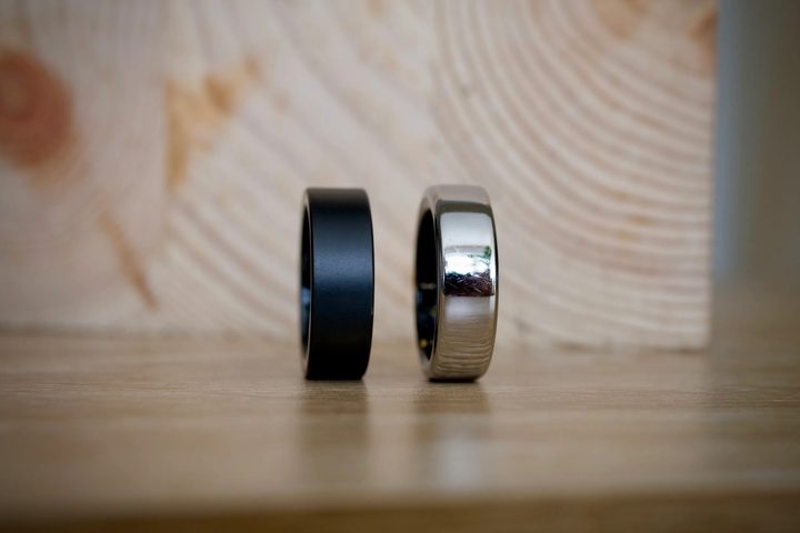 Ultrahuman Ring Air (negro) y Oura Ring
