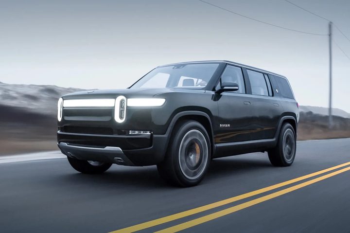 Rivian R1S