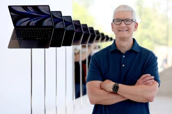 Tim Cook