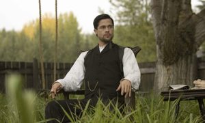 Brad Pitt en The Assassination of Jesse James by the Coward Robert Ford (2007).