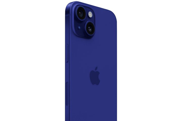 iPhone 15 en azul oscuro
