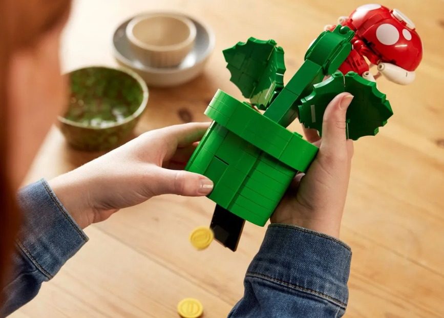 planta piranha super mario bros lego captura web 21 9 2023 161445 www theverge com