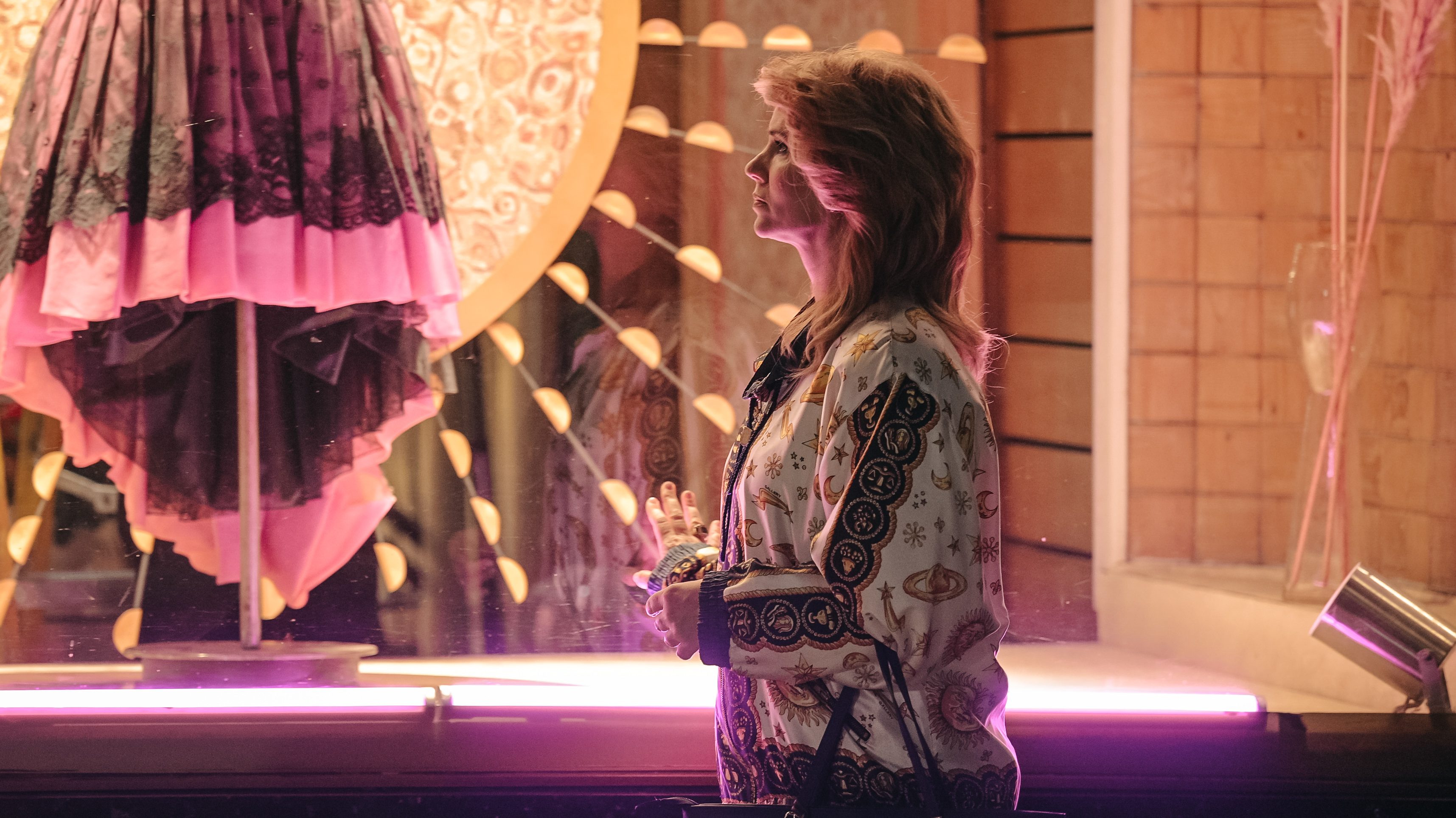 menem serie imagenes prime video rom 2886