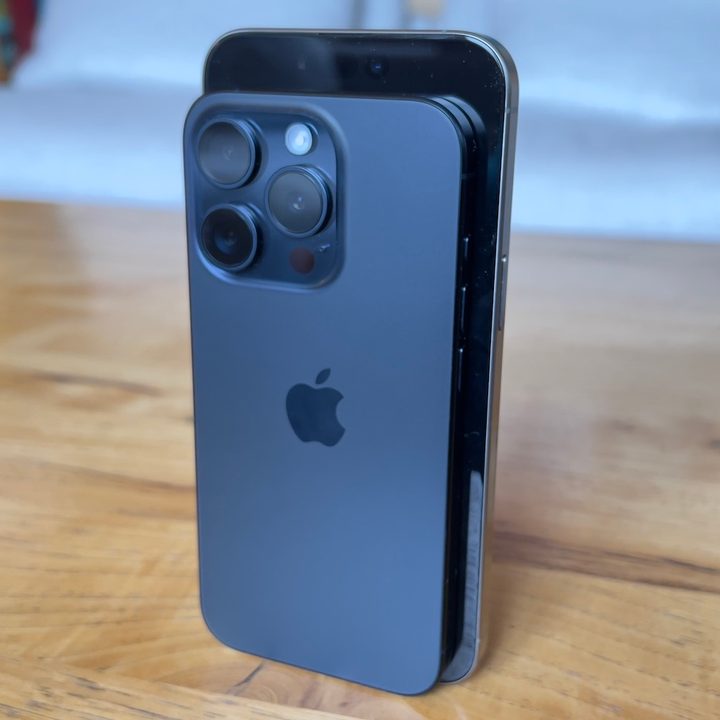 iPhone 15 Pro y iPhone 15 Pro Max