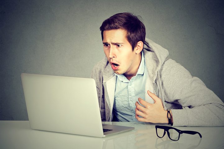 Sorpresa en el laptop