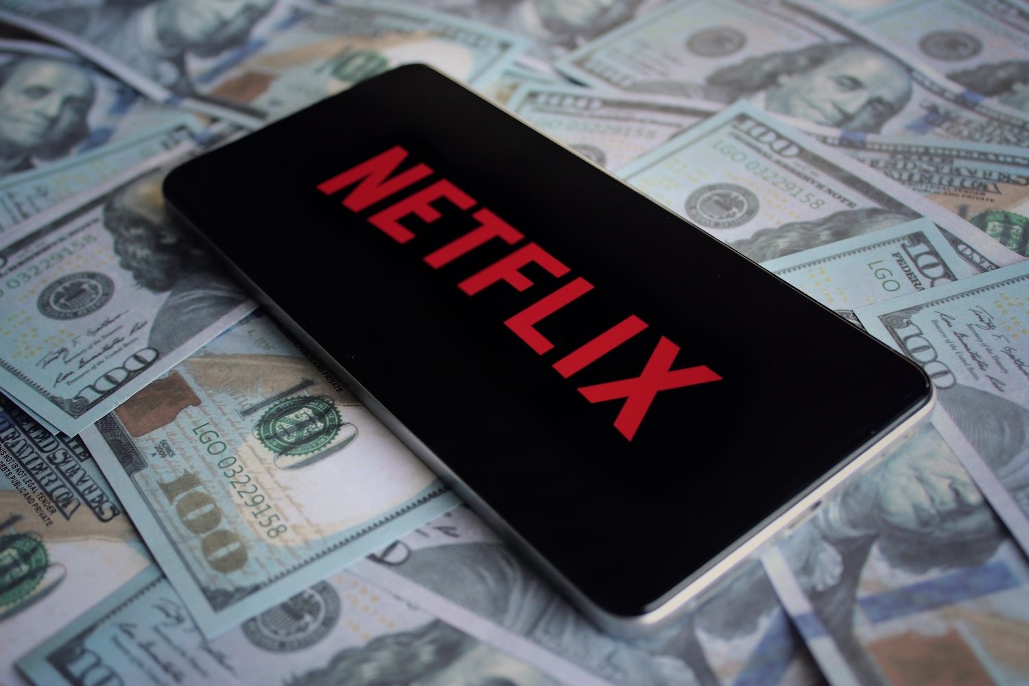 &iquest;Cu&aacute;nto cuesta Netflix? Te lo contamos todo sobre sus planes y sus precios.