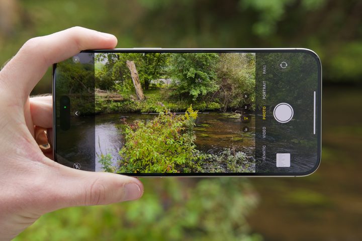 Sacando foto con iPhone 15 Pro Max
