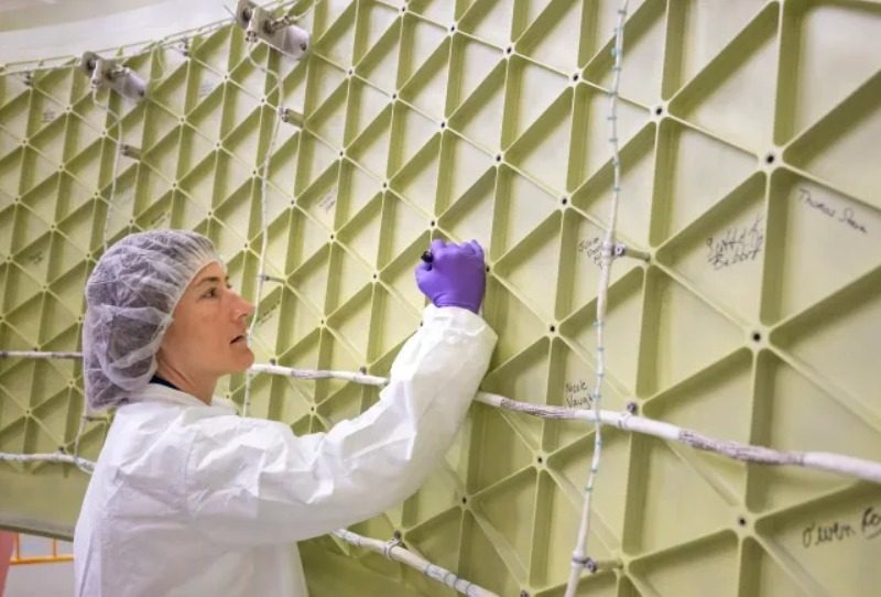 astronautas firman cohete artemis ii captura web 30 11 2023 95848 www digitaltrends com