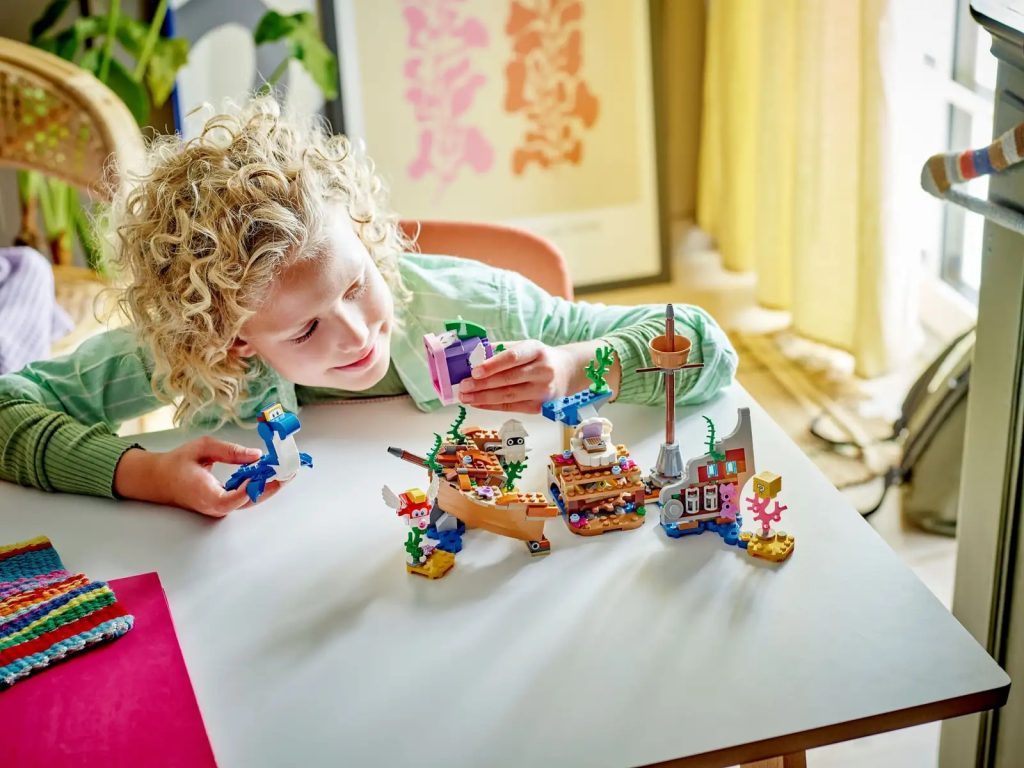 lego actualiza sets super mario bros 2024 71432 dorries sunken shipwreck adventure expansion set lifestyle 1024x768