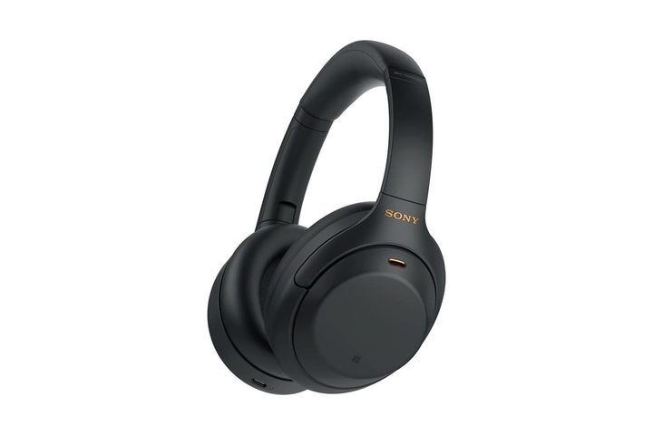 Sony WH-1000XM4.