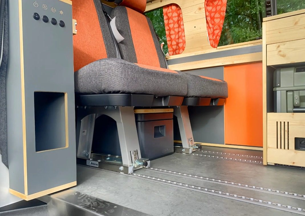 vw dog camper autocaravana perros captura web 7 12 2023 17230 newatlas com