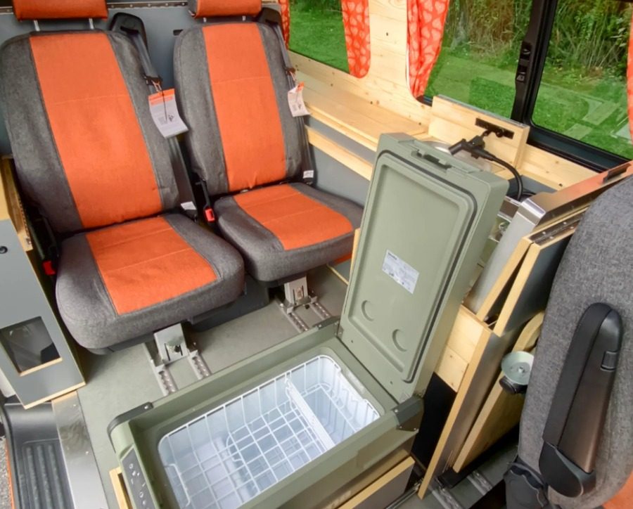 vw dog camper autocaravana perros captura web 7 12 2023 17247 newatlas com