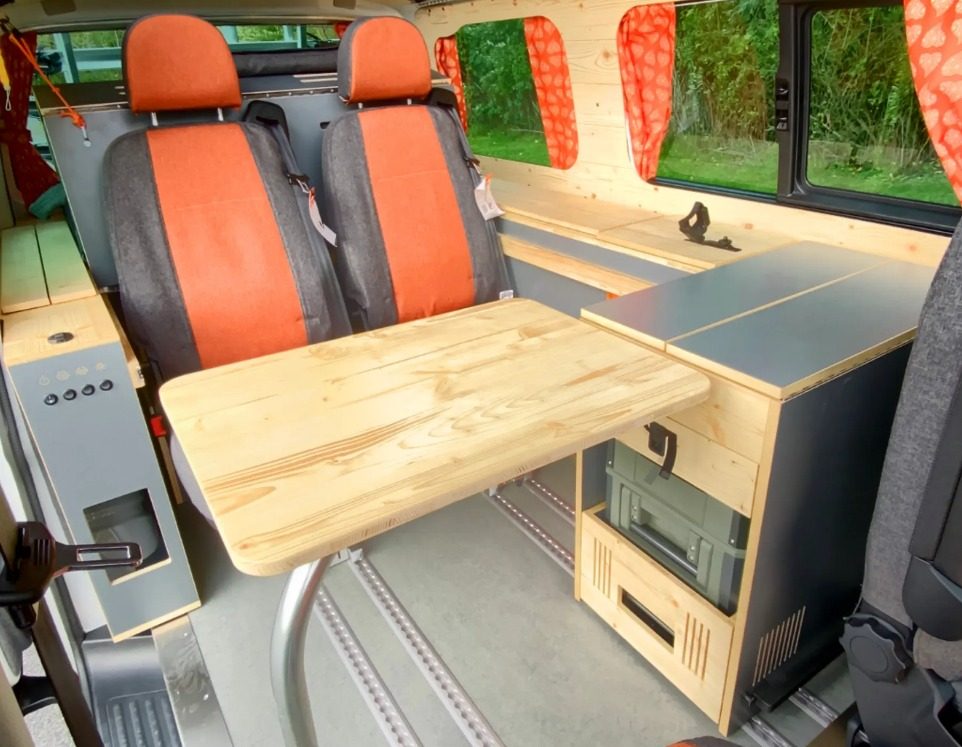 vw dog camper autocaravana perros captura web 7 12 2023 17259 newatlas com