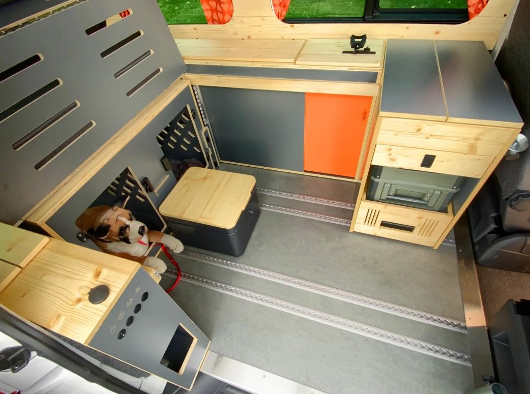 vw dog camper autocaravana perros captura web 7 12 2023 17537 newatlas com