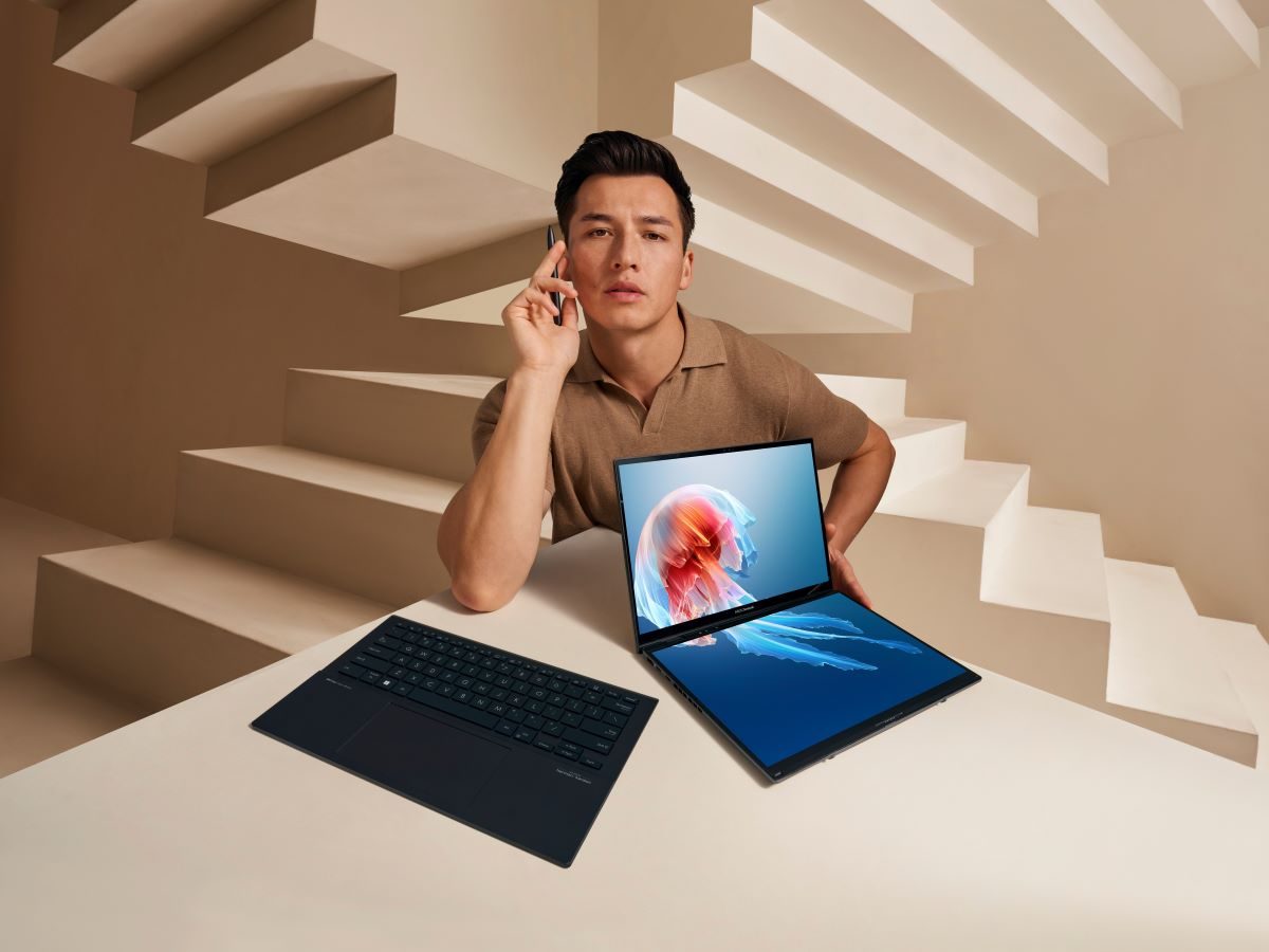 asus zenbook duo 2024 ux8406 persona shot