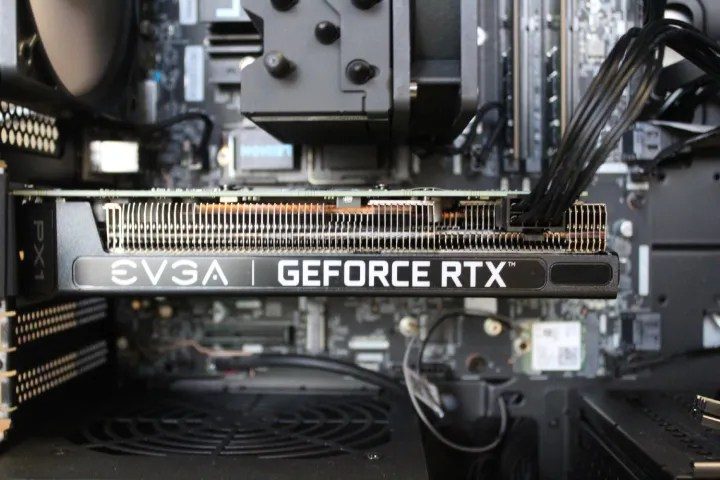 El RTX 3060 instalado en una computadora.
