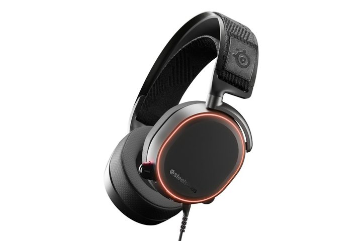 SteelSeries ARCTIS Pro.