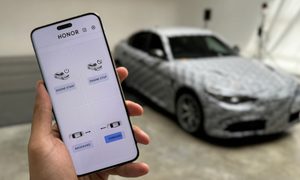movi auto con los ojos honor magic 6 pro capsule