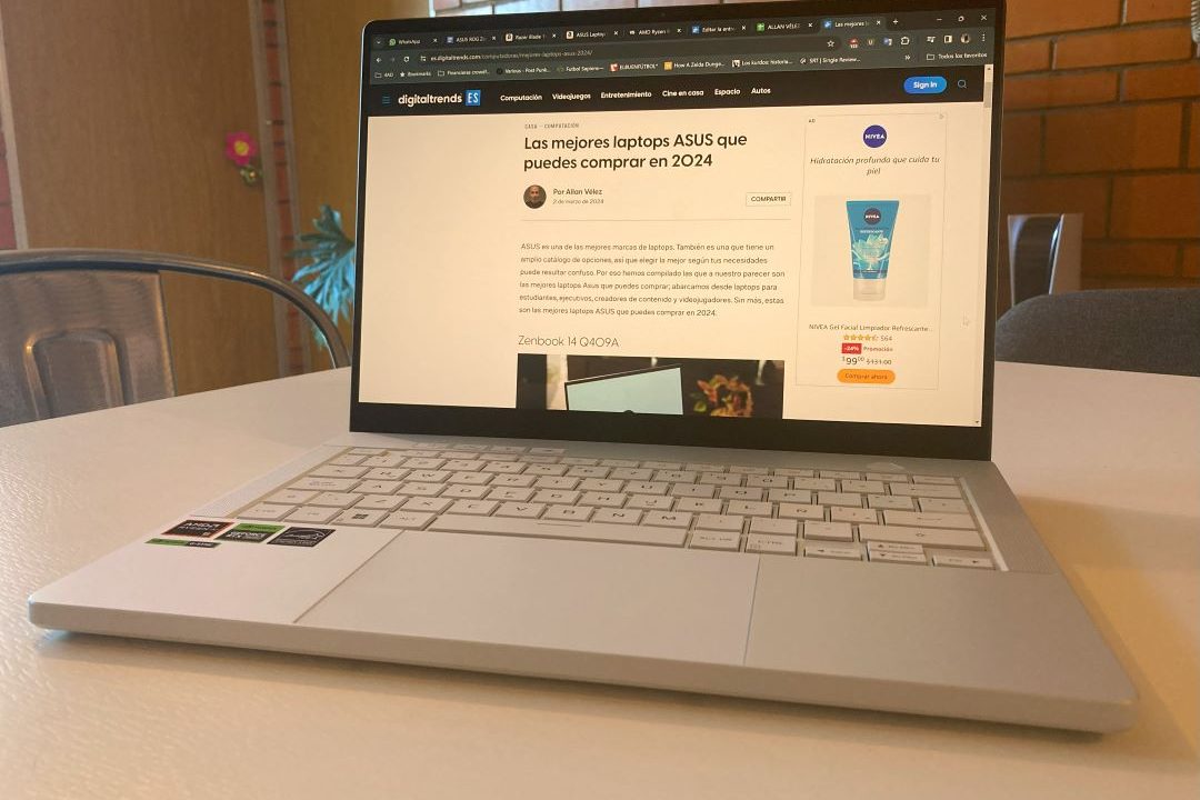 Una fotografía de la ASUS ROG Zephyrus G14 2024.