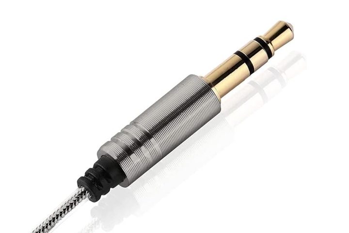 Conector oro audífonos.