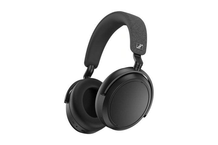 Sennheiser Momentum 4 Wireless.