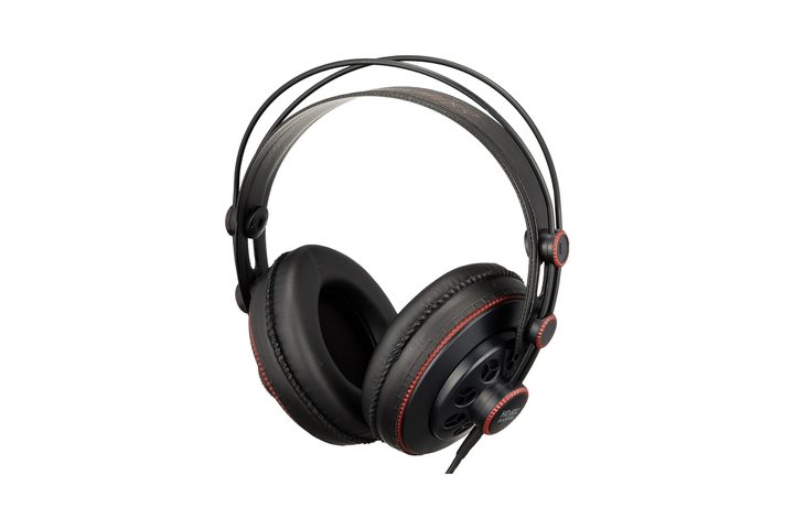 Superlux HD 681.