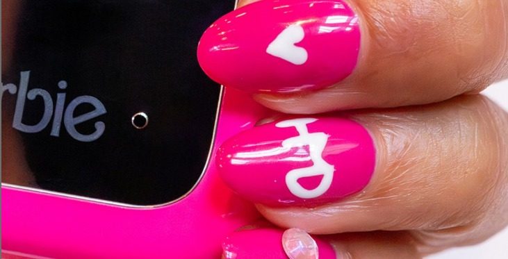 celular barbie llega 28 agosto que tendra plegable