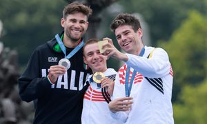 samsung medallas juegos olimpicos paris 2024 mobile galaxy z flip6 olympic edition olympics victory selfie main4