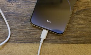 iphone 16 pro actualizacion carga bateria