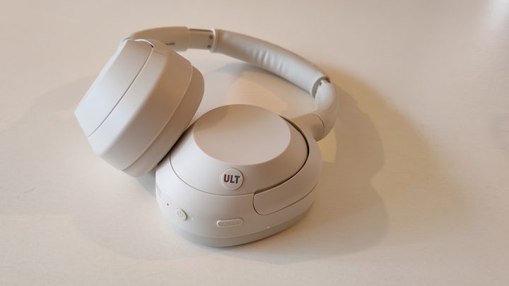 Una imagen de los Sony ULT Wear.