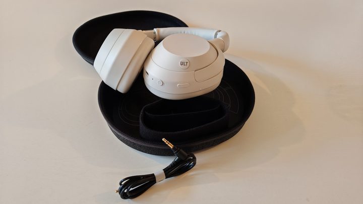 Una imagen de los Sony ULT Wear.